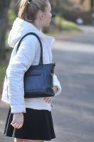 Ko�en� kabelka na rameno 20562-001 �ern�, Hide & Stitches