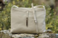 D�msk� mal� ko�en� kabelka p�es rameno 5085 b�ov�, MAXFLY