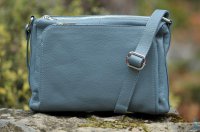 Ko�en� crossbody kabelka 5542 modr�, MAXFLY